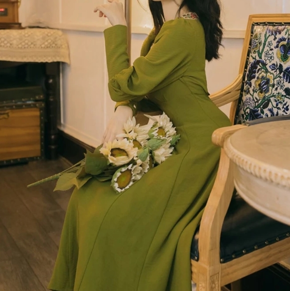 Green Cottage Core Dress - Picture 2 of 4